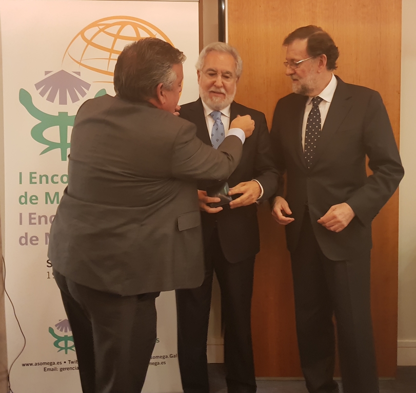 O presidente do Parlamento recibe en Madrid a Insignia de Ouro 2018 da Asociación de Médicos Gallegos